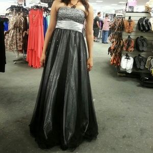 Prom gown