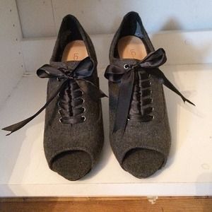 ✨BRAND NEW✨ LC Lauren Conrad shoes