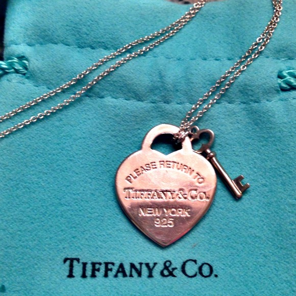 💥REDUCED💥 Tiffany Heart Tag with Key Pendant!!