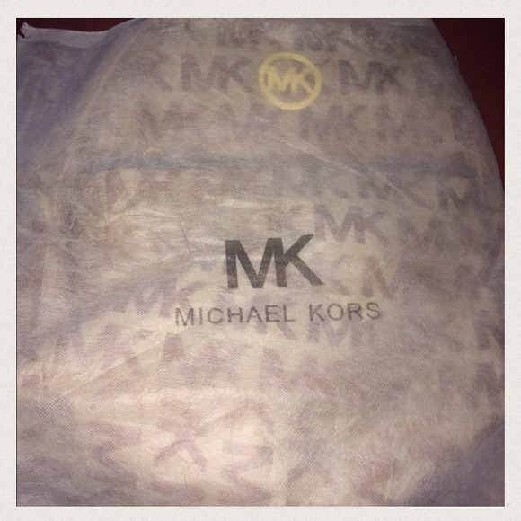 Micheal Kors Bookbag Hasn't been used brand new