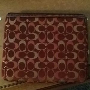 IPad cover with zipper