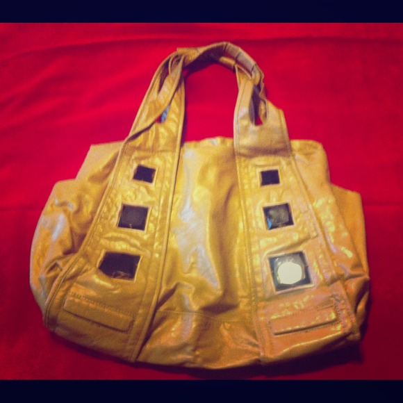 Tan Handbag👜