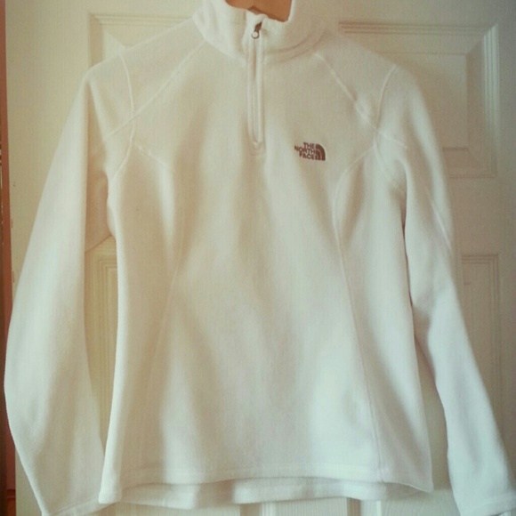 White the north face fleece