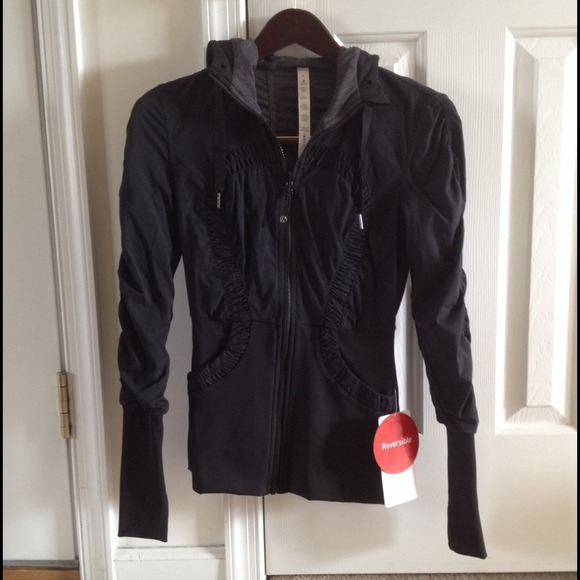 NWT Lululemon dance studio jacket - black size 4