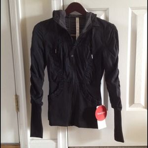 NWT Lululemon dance studio jacket - black size 4