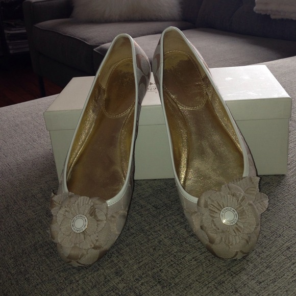 Coach flats