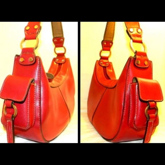New beautiful red stylish shoulder bag - Picture 2 of 3