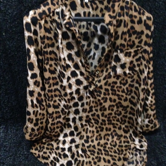 Chettah top perfect with leggings