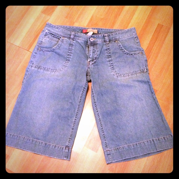 🔴SOLD🔴Old Navy Denim Capris