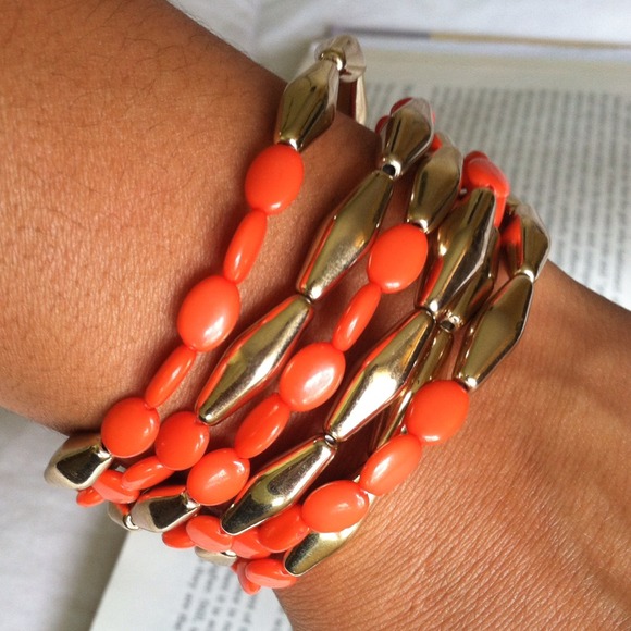 ⭕️⭕️sold⭕️⭕️️Multi-strand Bracelet ✴️ - Picture 2 of 4