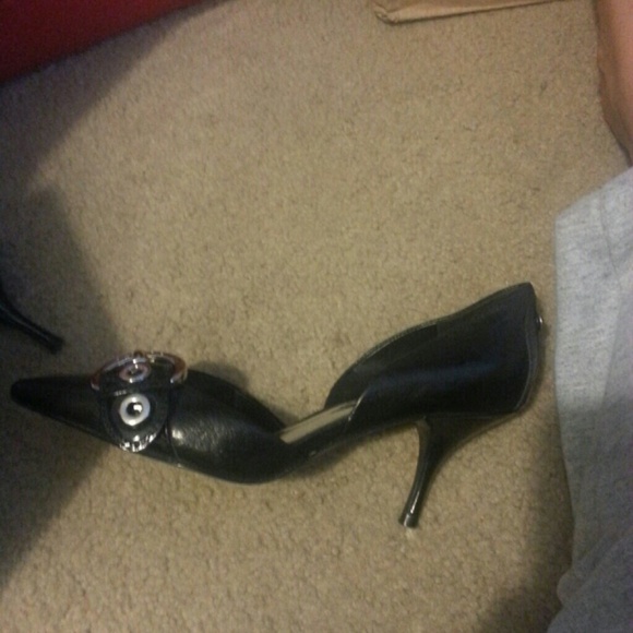 BCBG heels - Picture 2 of 4