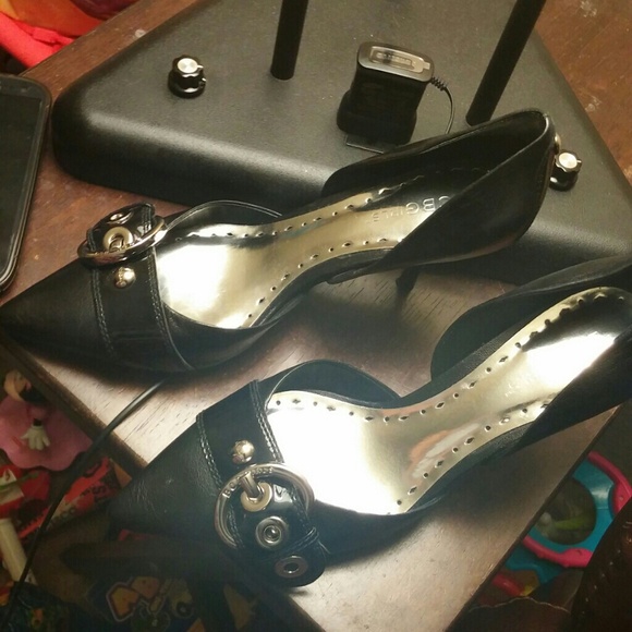 BCBG heels - Picture 3 of 4