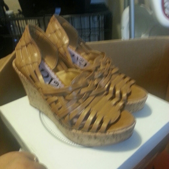 Slip on wedges