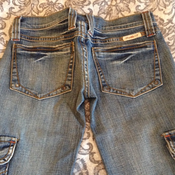 Frankie B Capri Jeans!!