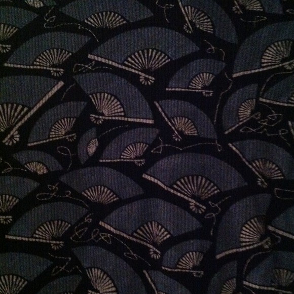 Beautiful slimming Top - Picture 2 of 2