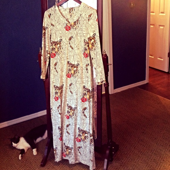 BUNDLED! Vintage tiger print maxi - Picture 4 of 4