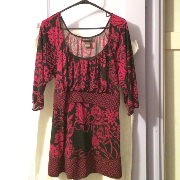 Lane Bryant red & black print top 14/16