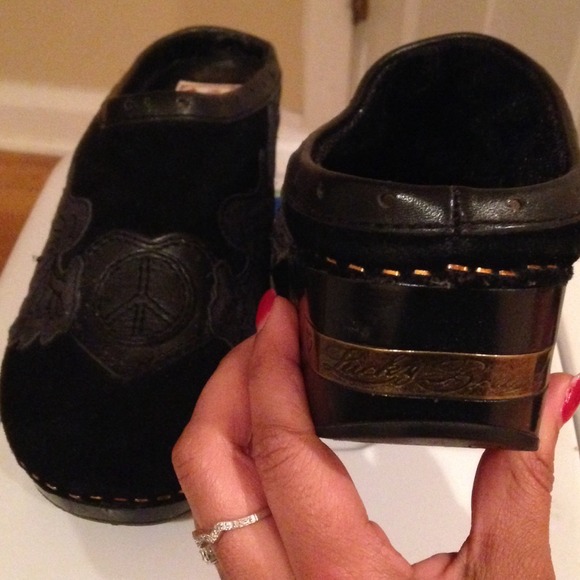 Shoes - Picture 3 of 4