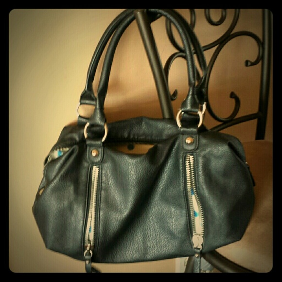 Edgy leather purse