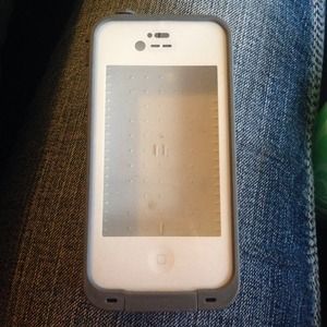 White LifeProof Case for iPhone 4/4s