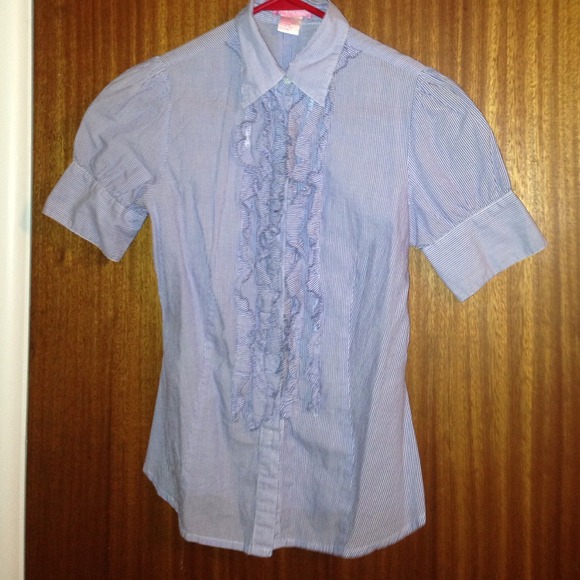 Ruffled button down short sleeve blouse