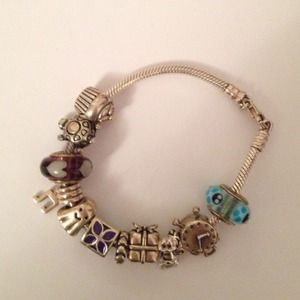 Pandora bracelet in great condition with 11 charms