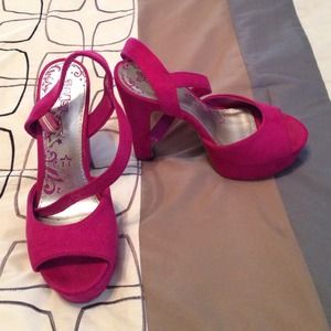 Brash FUSCHIA chunky heel