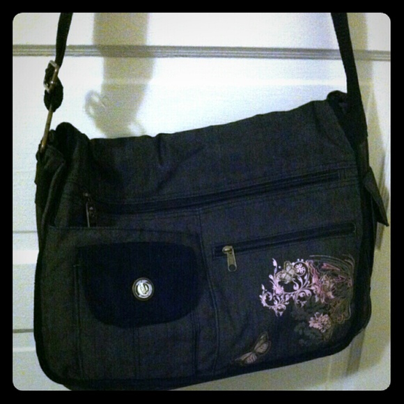 ~REDUCED~ Messenger bag