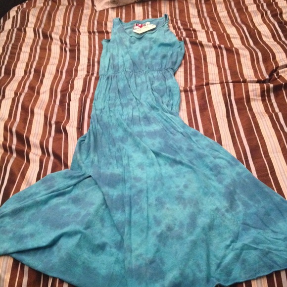 Blue and tael tie dye maxi dress