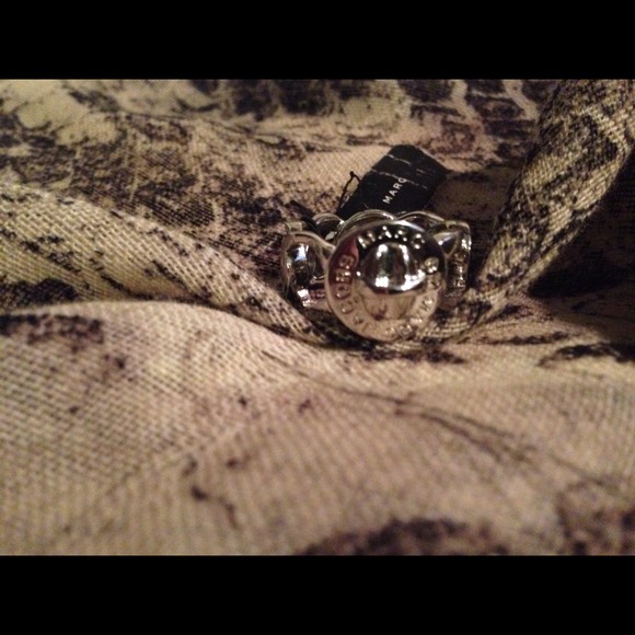 *SOLD*Marc Jacobs Turnlock- Katie Ring in Silver