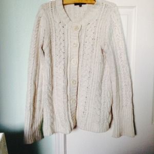 Gap cable knit sweater