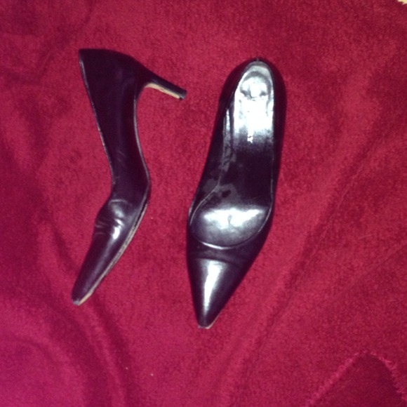Burberry! Black pumps