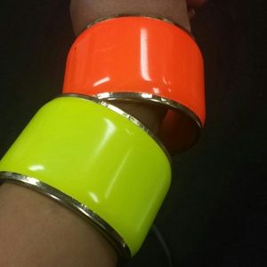 Bright summer bangles