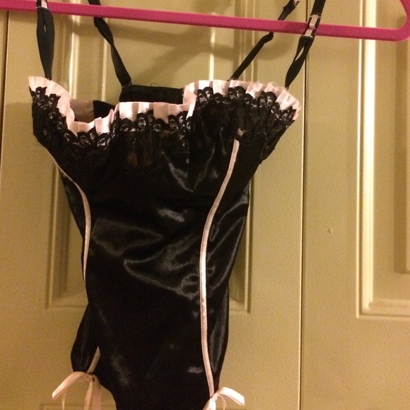Trade---VS corset lingerie