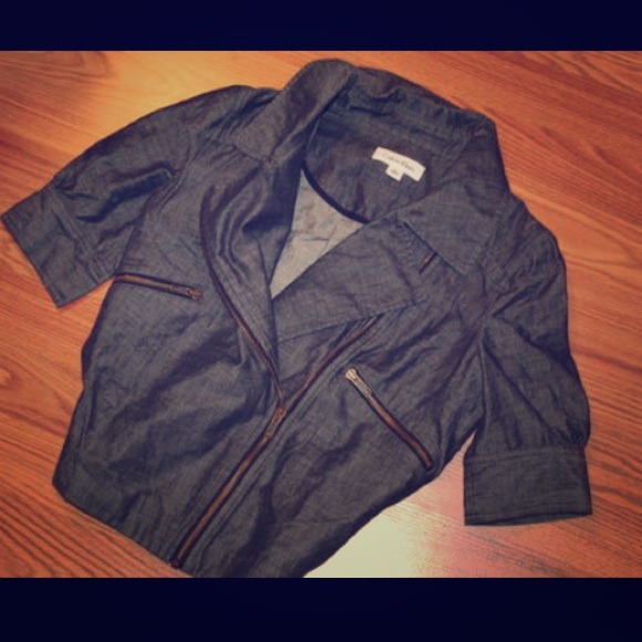 Casual Calvin Klein light jacket!