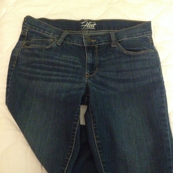 Amazing blue jeans! Great fit!! - Picture 1 of 3