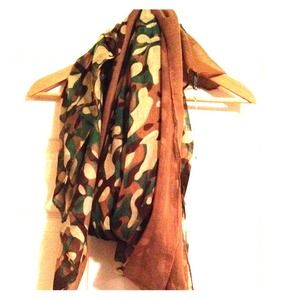 Camo scarf