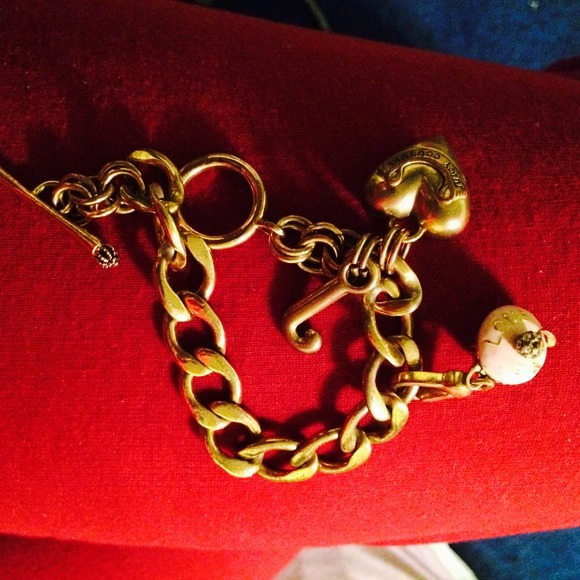 Juicy couture bracelet 💖with cupcake charm