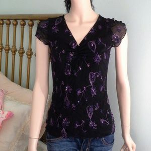 ♥♥GIFTED!♥♥Purple Embroidered Stretch Top