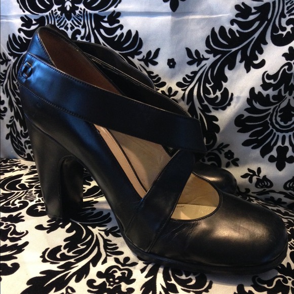 Louis Vuitton Black Criss Cross heels. SOLD