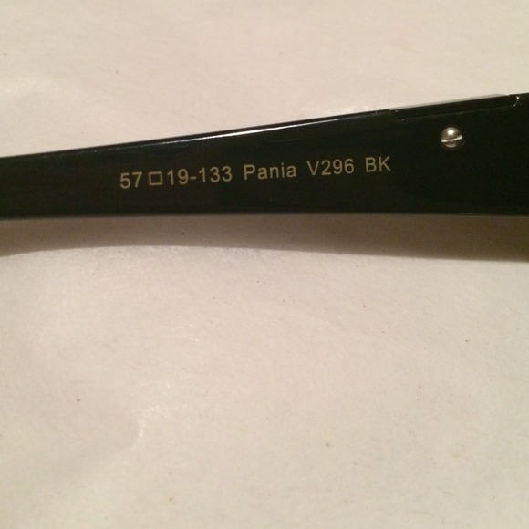 ✨REDUCED✨NWT Vera Wang Premium Designer Sunglasses - Picture 4 of 4