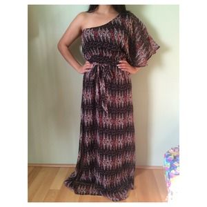 NEW One shoulder maxi dress.