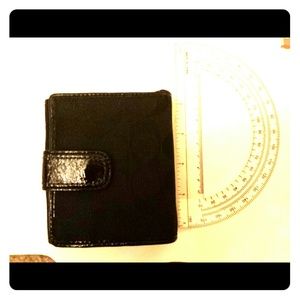 Coach wallet missing the bottom but still great