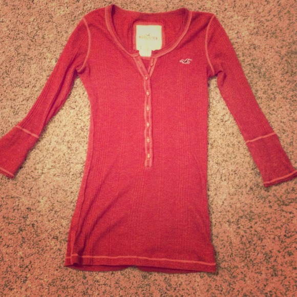 ⚠️Red Hollister 3/4 Sleeve Top