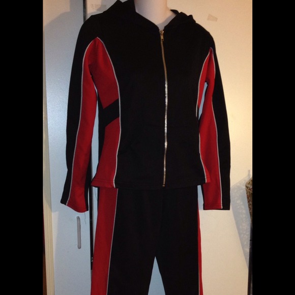 Rave Jackets & Blazers - Very cute jogging suit. Lightweight & fun to wear