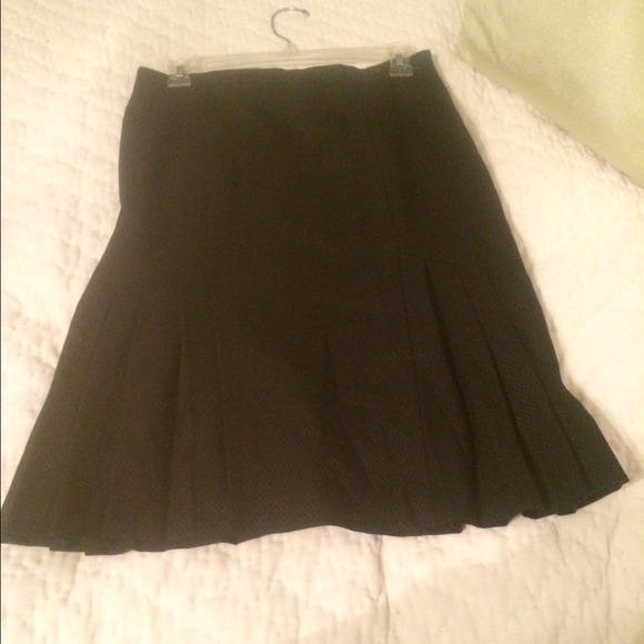 BEBE Knee length skirt
