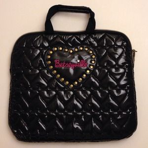 Betsey Johnson Betsyville Quilted 13" laptop Bag