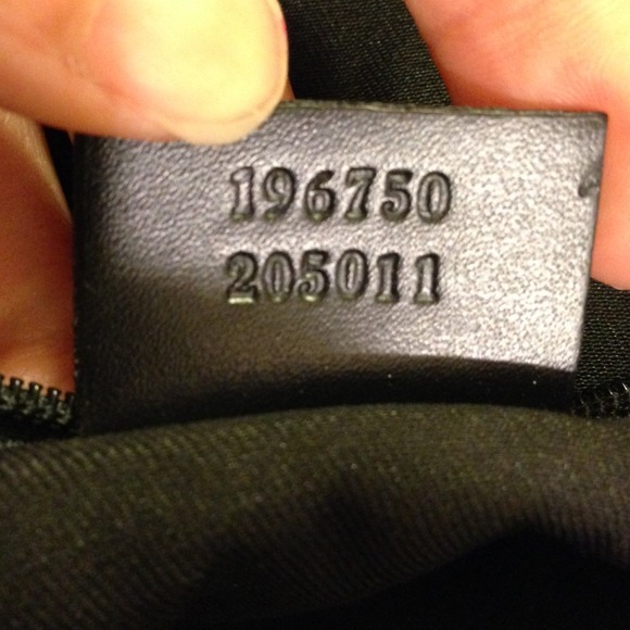 🎉SOLD🎉Gucci Black Canvas Capri Tote - Picture 3 of 4