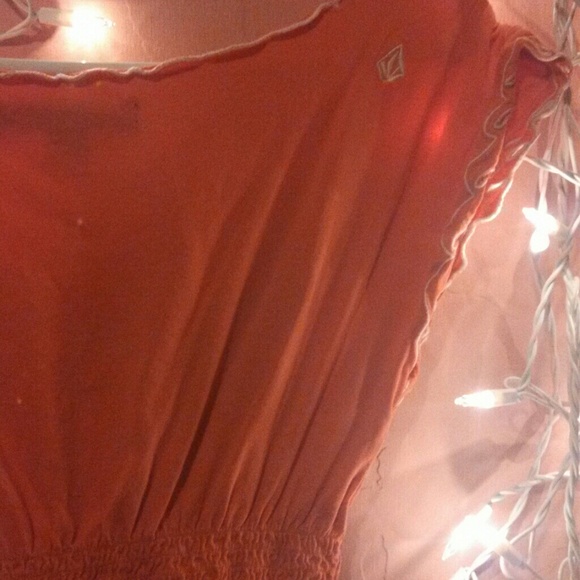 Volcom top - Picture 2 of 4