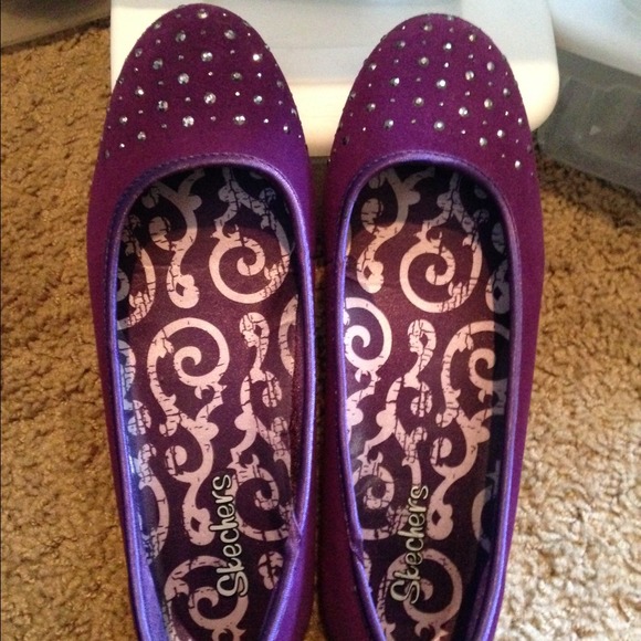 Skechers flats